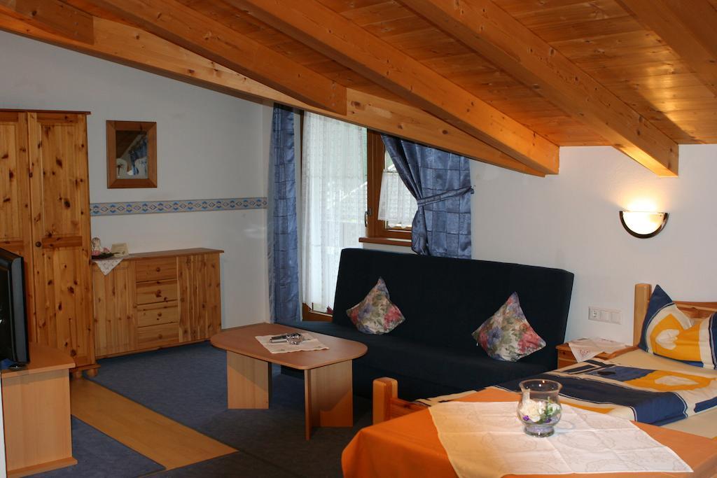 Haus Hildegard Hotel Neustift im Stubaital Bilik gambar