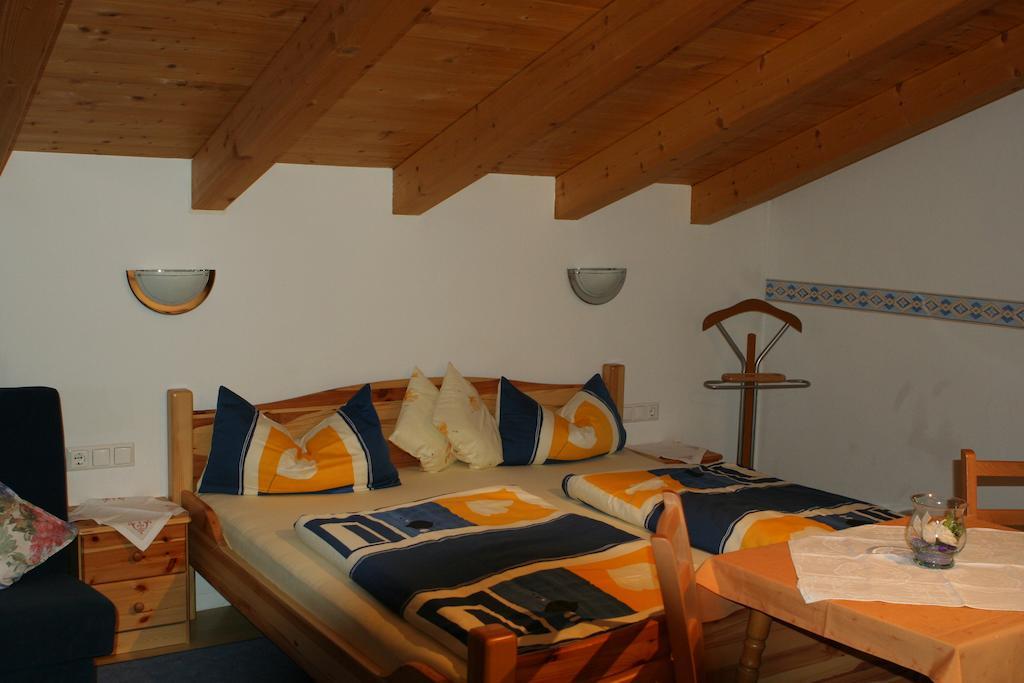Haus Hildegard Hotel Neustift im Stubaital Bilik gambar