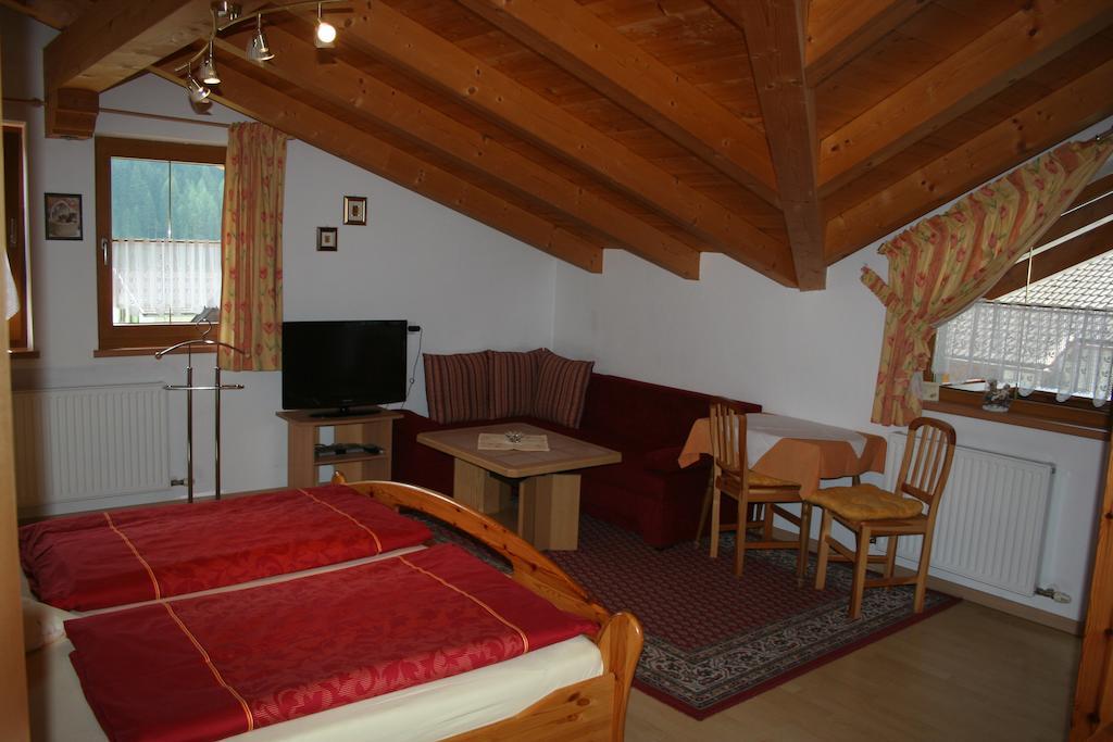Haus Hildegard Hotel Neustift im Stubaital Bilik gambar